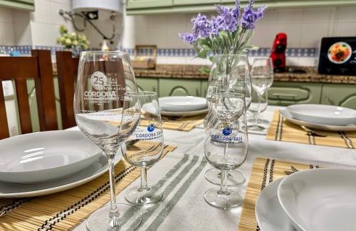 San Basilio Apartment | Family-Friendly Apartamento Alcázar San Basilio - 9.5/10 Rating