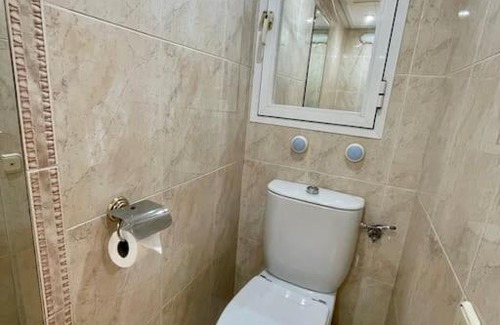Ciudad Jardin Apartment | Pet and Child Friendly Stay at Apartamento Alderetes