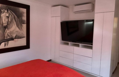 Cali Apartment | Exquisite Apartment with Pool & Hot Tub in Sur de Cali