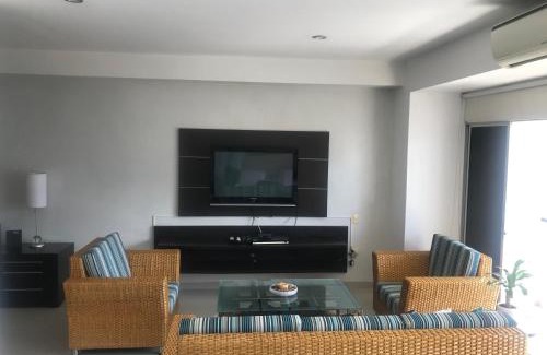 Bucaramanga Apartment | Cozy Furnished Apartment with Pool in Bucaramanga