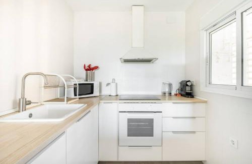 Juan XXIII Apartment | Family-Friendly Apartment with 4 Rooms & Top Review Score