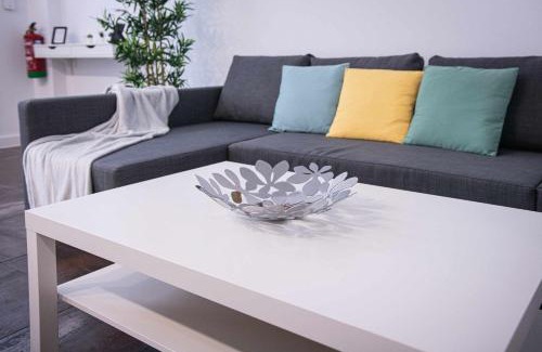 Almendrales Apartment | Family-Friendly Apartment Antonio Lopez with Top Reviews