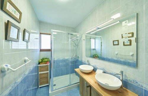 San Jose Apartment | Pet-Friendly Stay at Apartamento Anzuelo with Pool Access