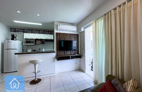 Caminho das Arvores Apartment | Convenient Apartment Next to Salvador Shopping with Breakfast