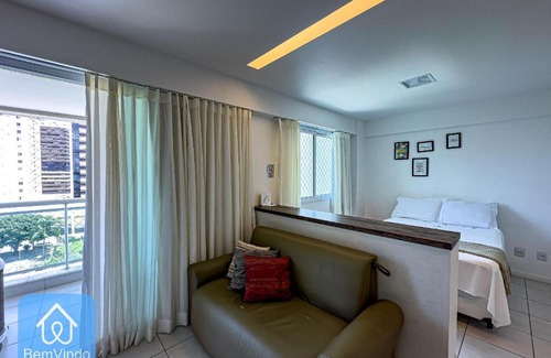 Caminho das Arvores Apartment | Convenient Apartment Next to Salvador Shopping with Breakfast