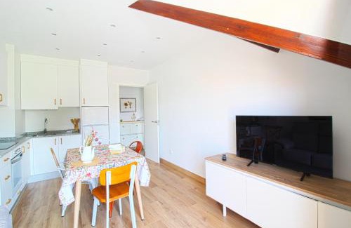 Somo Apartment | Experience Ocean Views at Apartamento Arena Dorada
