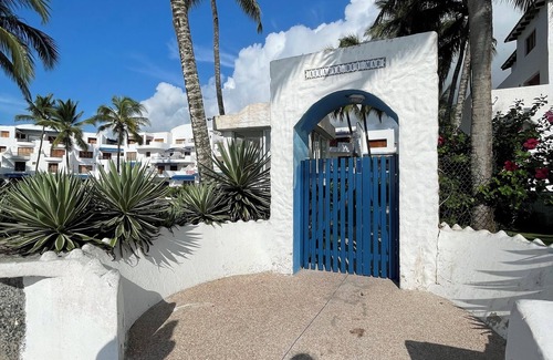 Same Apartment | Cozy Apartment Arenas del Edén with Ocean View & Pool