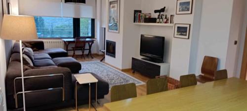 Panticosa Apartment | Pet-Friendly Apartamento Argualas V: Family Retreat Awaits