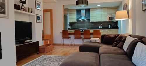 Panticosa Apartment | Pet-Friendly Apartamento Argualas V: Family Retreat Awaits