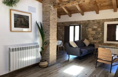 Teruel Apartment | Inviting Apartamento Bajo Los Arcos: Pet & Child Friendly