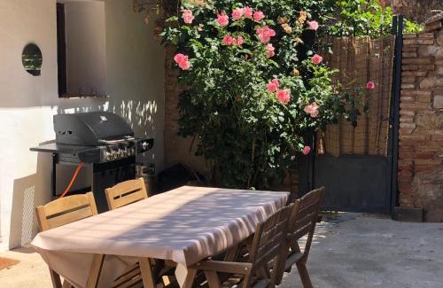 Teruel Apartment | Inviting Apartamento Bajo Los Arcos: Pet & Child Friendly