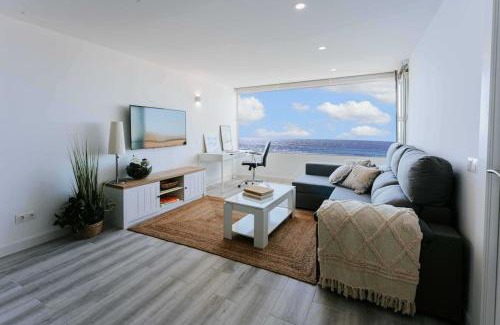Almeria Apartment | Oceanfront Balcony Retreat - 4-Star Guest Rated: 9/10