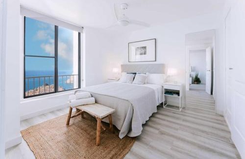 Almeria Apartment | Oceanfront Balcony Retreat - 4-Star Guest Rated: 9/10