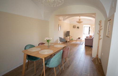 Caceres Old Town Apartment | Family-Friendly Stay at Apartamento Baluarte de los Pozos