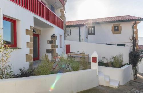 Algorta Apartment | Cozy Oceanfront Apartment Basartena I in Puerto Viejo