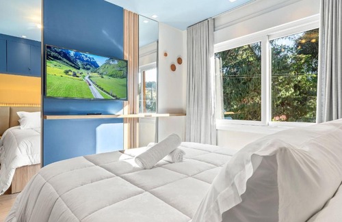 Quinta da Serra Apartment | Perfect Bellagio Apartment with Pool & Top Guest Reviews