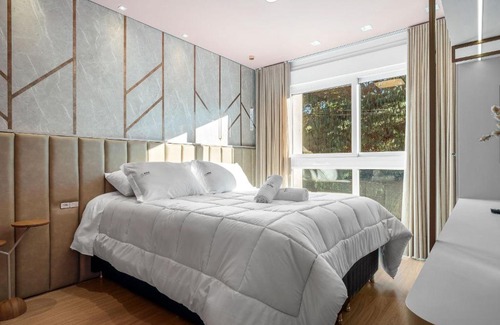 Quinta da Serra Apartment | Perfect Bellagio Apartment with Pool & Top Guest Reviews
