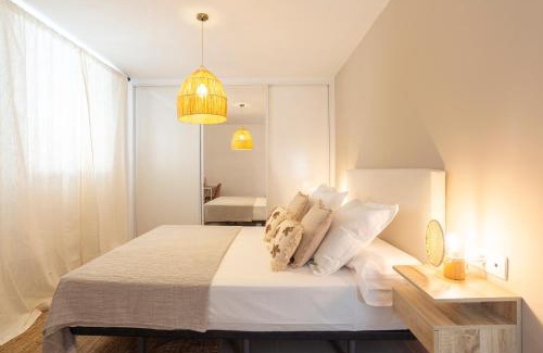 Ensanche Centro Apartment | Stylish Boho Apartment in Málaga's Vibrant Soho District