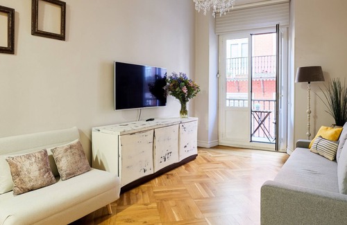 Pamplona City Centre Apartment | Pet-Friendly Boutique Apartment in the Heart of Zapatería