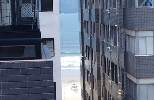 Sao Vicente Apartment | Pet-Friendly Apartment Steps from Itararé Beach with Wi-Fi