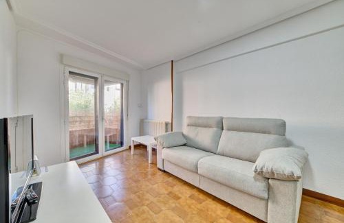 Logrono City Centre Apartment | Family-Friendly Stay at Apartamento Bretón de los Herreros