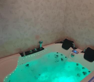 Abadia Apartment | Enjoy Private Jacuzzi and Garden at Apartamento Buenavista
