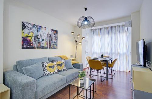 Camino de Ronda Apartment | Central Granada Apartment with Free WiFi for Families