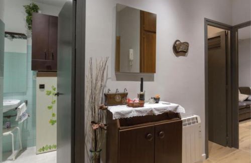 Ripoll Apartment | Central Apartment: Family-Friendly Stay with Great Reviews