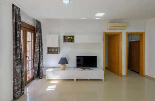 Nerja City Centre Apartment | Elegant 2-Bedroom Apartment in Central Sibarys - Family Friendly