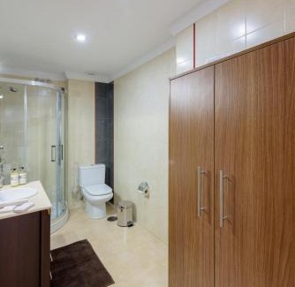 Nerja City Centre Apartment | Elegant 2-Bedroom Apartment in Central Sibarys - Family Friendly