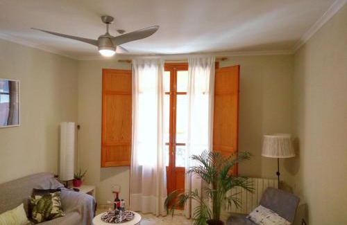 El Botanic Apartment | Central Torres de Quart: Family-Friendly 4-Star Getaway