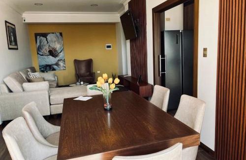 Cochabamba Apartment | Apartamento céntrico y lujoso