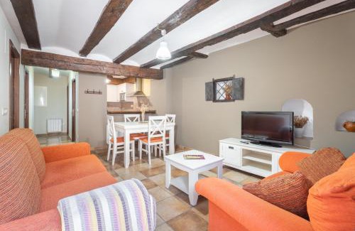 Alcala de la Selva Apartment | Cozy Apartment Casa El Cojo 1a - Family-Friendly Retreat