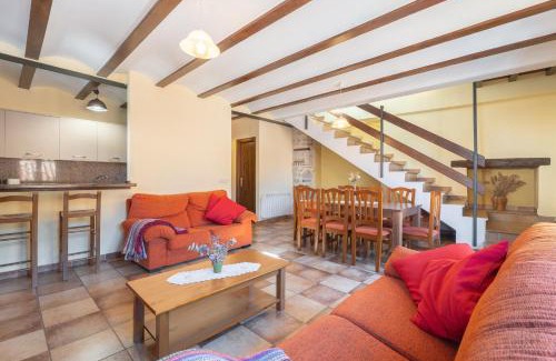 Alcala de la Selva Apartment | Family-Friendly Stay at Apartamento Casa el Cojo 2c