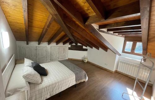 Cabezon de Liebana Apartment | Child-Friendly Getaway at Apartamento Cabariezo - Rated 9.8