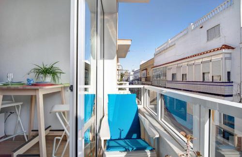 Chipiona Apartment | Pet-Friendly Getaway at Apartamento Caepionis, 4-Star Stay