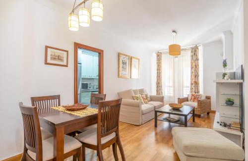Capuchinos Apartment | Family-Friendly Stay at Amplio Apartamento Universidad