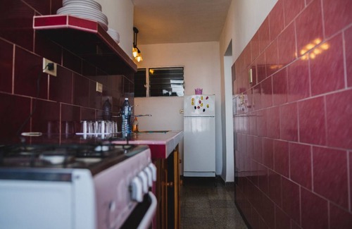 Centro Havana Apartment | Cozy Apartment Carlos: Family-Friendly with Spa Amenities