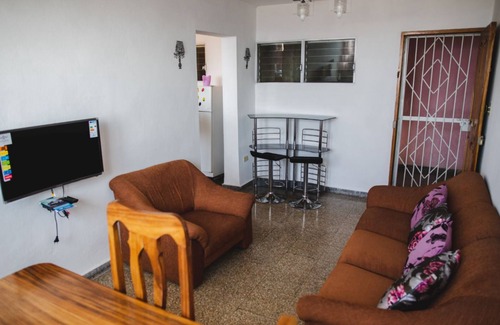 Centro Havana Apartment | Cozy Apartment Carlos: Family-Friendly with Spa Amenities