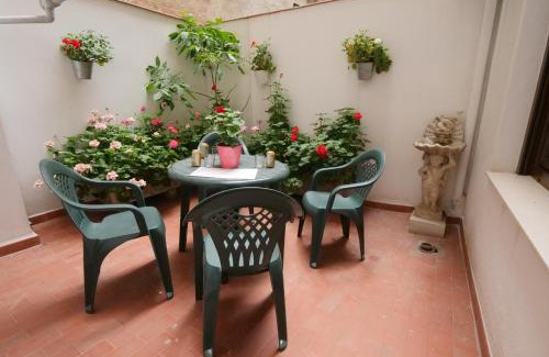 Figares Apartment | Oceanfront Apartment Castillo with Impressive Guest Rating