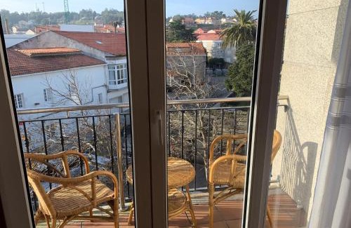 Isla de Arosa Apartment | Oceanfront 4-Star Apartment Centro with Hot Tub & Great Views