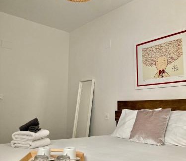 San Pablo Apartment | Central Apartment with Private Parking – Guest Rated 9.6