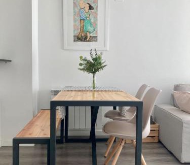 San Pablo Apartment | Central Apartment with Private Parking – Guest Rated 9.6