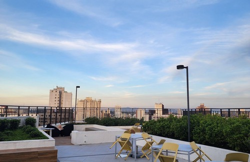 Matriz Apartment | Convenient Apartment in the Heart of Curitiba with Kitchen