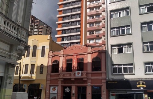 Matriz Apartment | Convenient Apartment in the Heart of Curitiba with Kitchen