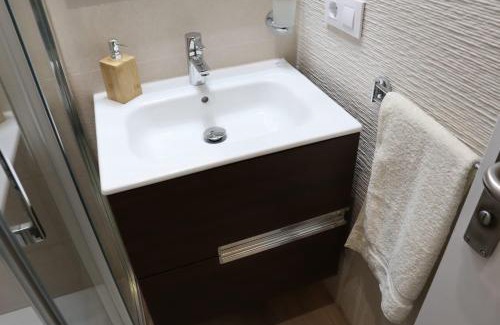 San Gil Apartment | Historic Apartment in Sevilla with Family and Pet Amenities