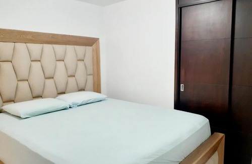 Villa Nueva Apartment | Pet-Friendly Apartment in Central Medellín - Ideal for Families