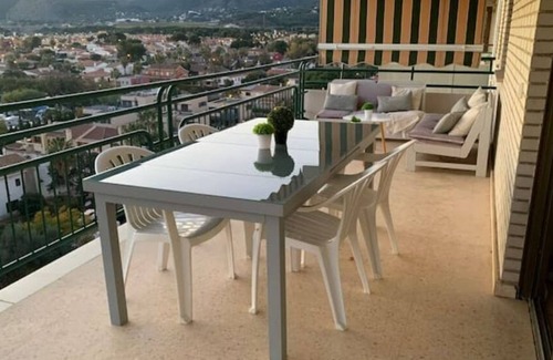 Benicassim Apartment | Family-Friendly Apartment Steps from the Beach