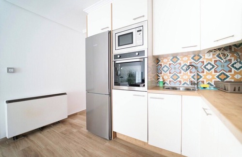 Cimadevilla Apartment | Top-Rated Apartment Cimadevilla in Gijón with Spa Access