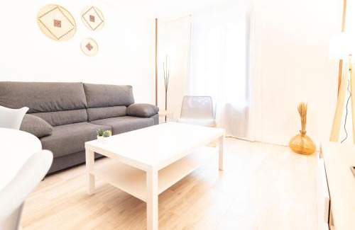 Cimadevilla Apartment | Family-Friendly Stay at Apartamento Cimadevilla II